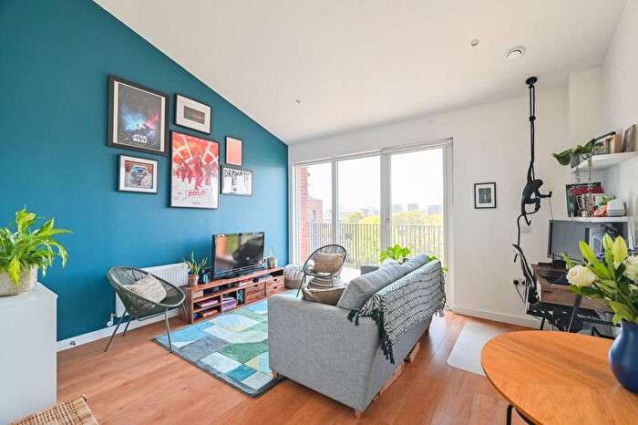 1 Bedroom Flat For Sale In Navigation Road, Tower Hamlets, London, E3
