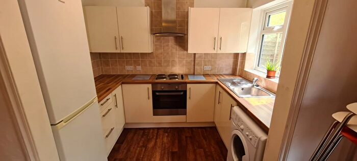 3 Bedroom Terraced House To Rent In Trinity Road, Gillingham, ME7