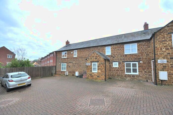 1 Bedroom Flat To Rent In Blisworth Close, NN4