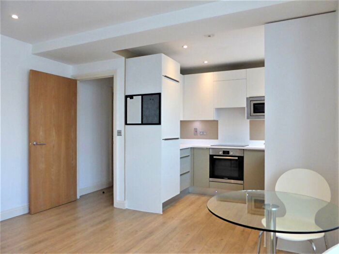 1 Bedroom Flat To Rent In Mitre House Western Road -, P16