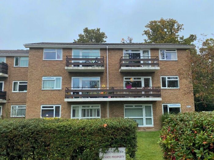 2 Bedroom Flat To Rent In Oakdene Court, Walton-On-Thames, Surrey, KT12