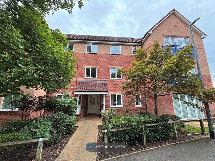 1 Bedroom Flat To Rent In Wain Avenue, Chesterfield, S41