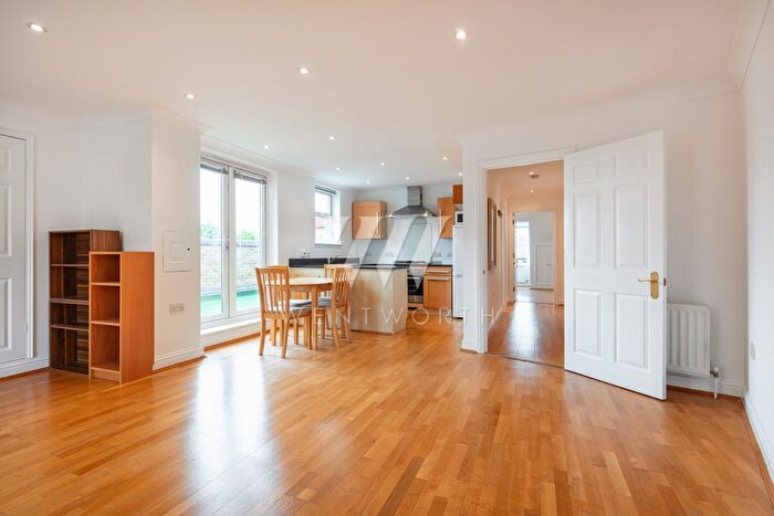 Block Of Flats To Rent In Kingston Road, London, SW19