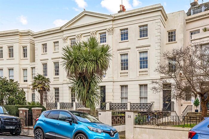 1 Bedroom Flat For Sale In Montpelier Crescent, Brighton, BN1