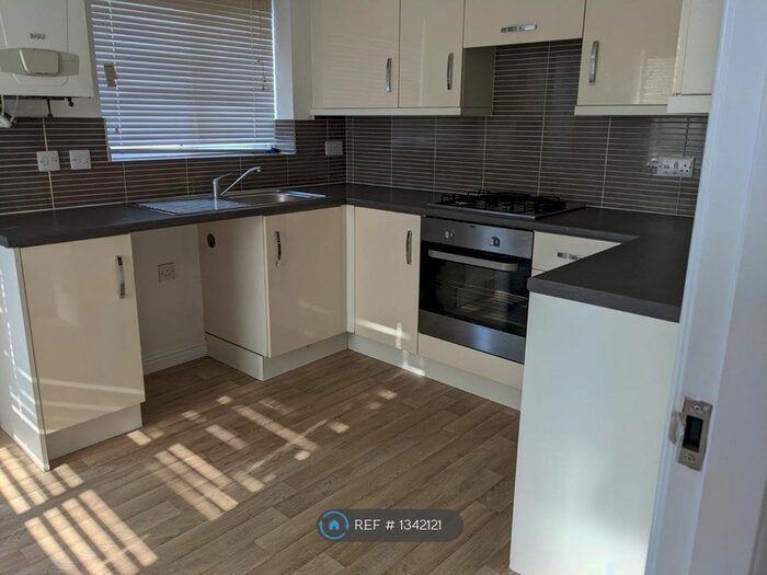 3 Bedroom Semi-Detached House To Rent In Elmwood Avenue, Southwick, Sunderland, SR5