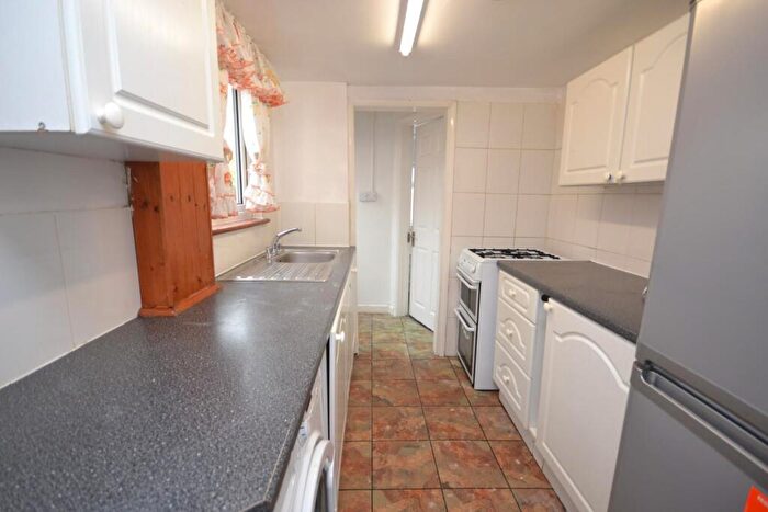 3 Bedroom Terraced House For Sale In Stanley Street, Reading, Berkshire, RG1