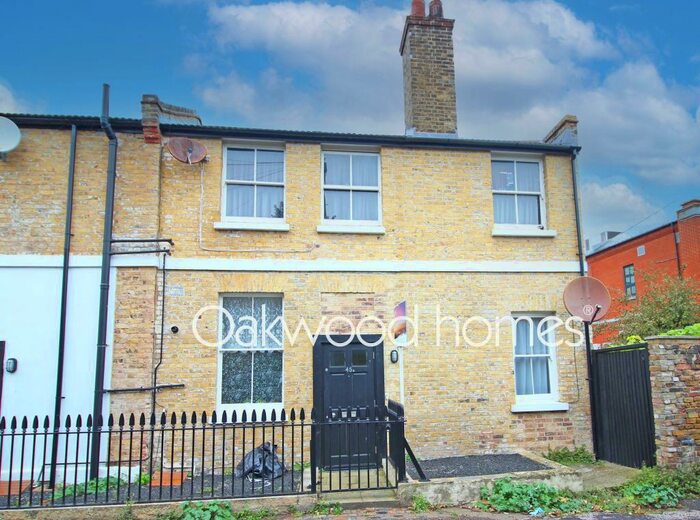 2 Bedroom Apartment To Rent In Trinity Square, Margate, CT9