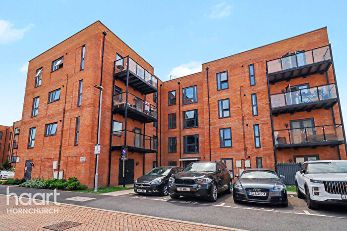 2 Bedroom Apartment To Rent In Lance Street, Rainham, RM13