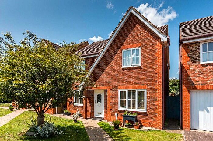 4 Bedroom Detached House For Sale In Wisteria Close, Rushden, NN10