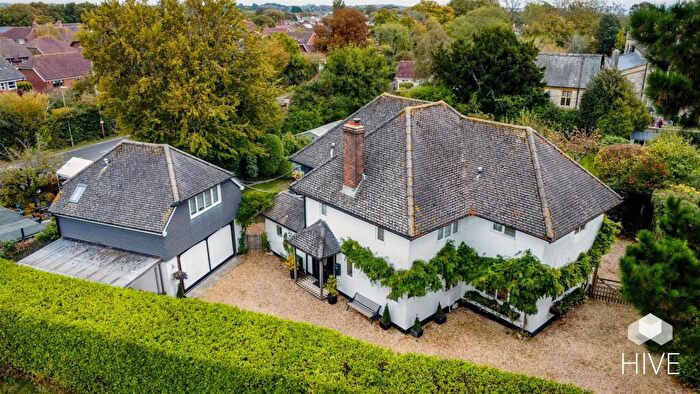 4 Bedroom Detached House For Sale In Church Mead House, Lymington, SO41