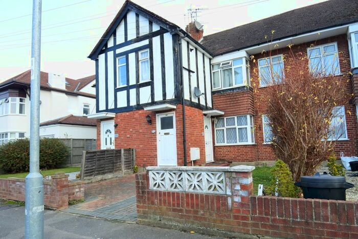 2 Bedroom Maisonette To Rent In Beechwood Avenue, Ruislip, HA4