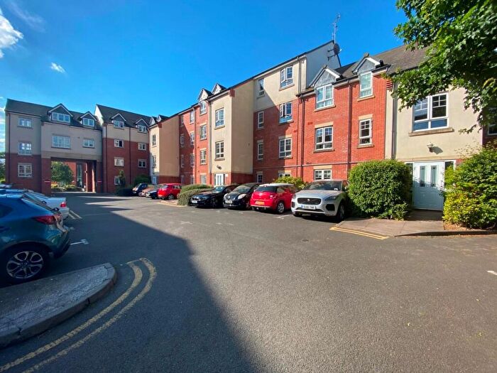 2 Bedroom Flat For Sale In Turberville Place, Warwick, CV34