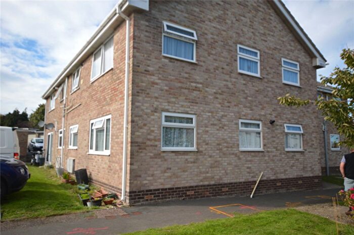 2 Bedroom Flat For Sale In Riverdale Close, Seaton, EX12