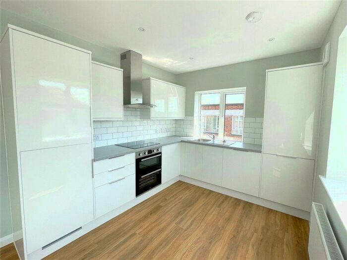 1 Bedroom Flat To Rent In Goldcroft, Yeovil, BA21