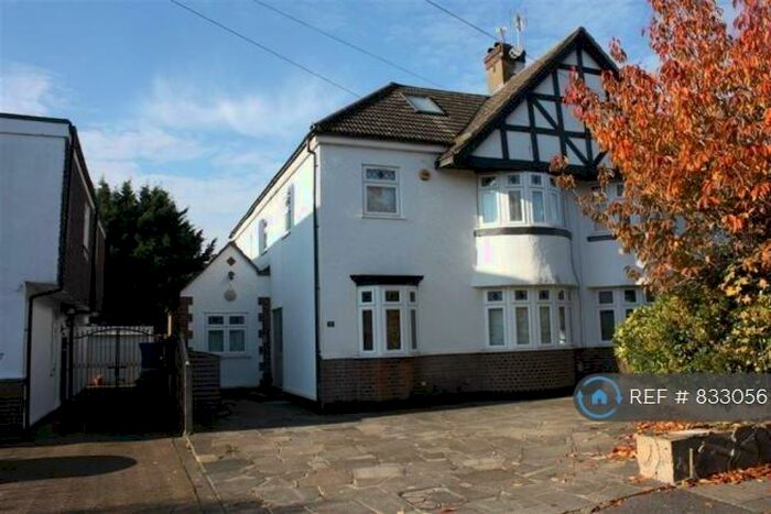 3 Bedroom Semi-Detached House To Rent In Cloisters Avenue, Bromley, BR2
