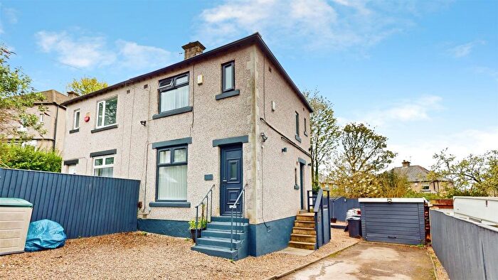 2 Bedroom Semi Detached House For Sale In Ashbourne Grove, Bradford, BD2