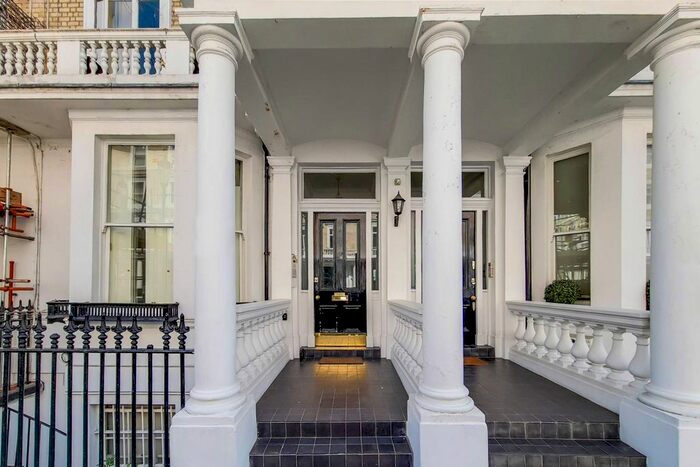 2 Bedroom Flat To Rent In Elvaston Place, South Kensington, London, SW7