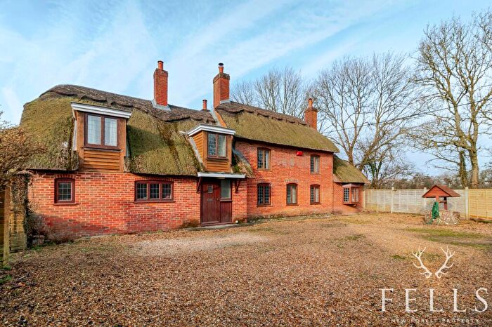 4 Bedroom Detached House For Sale In Ibsley Drove, Ibsley, BH24
