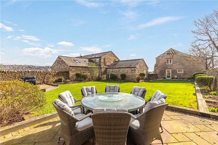 4 Bedroom Detached House For Sale In Ling Bob Lane, Horsforth, Leeds, West Yorkshire, LS18