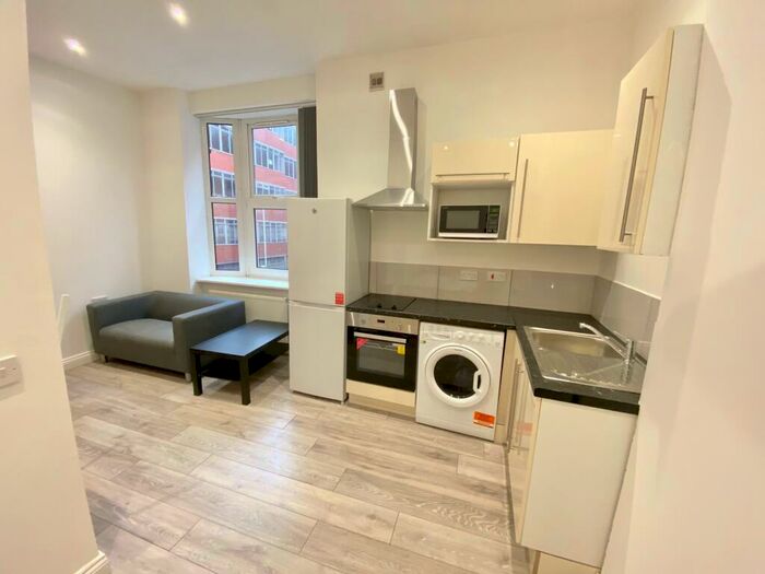 Apartment To Rent In Wellington Street, Leicester, LE1