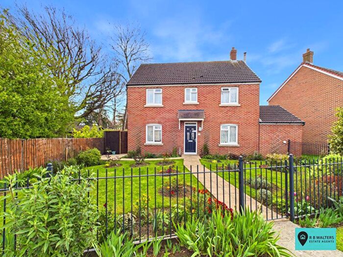 4 Bedroom Detached House For Sale In Bristol Road, Quedgeley, GL2