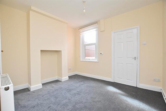 2 Bedroom Terraced House For Sale In Princess Street, Wrexham, LL13 - Photo 3