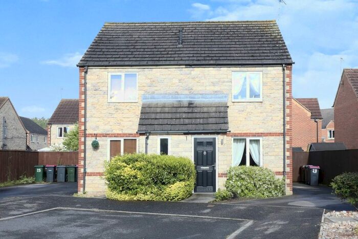 2 Bedroom Semi-Detached House To Rent In Paddington Close, Dinnington, Sheffield, South Yorkshire, S25