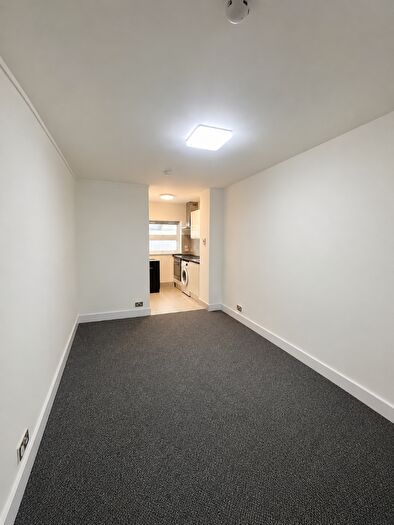 Studio To Rent In Markhouse Road, London, E17