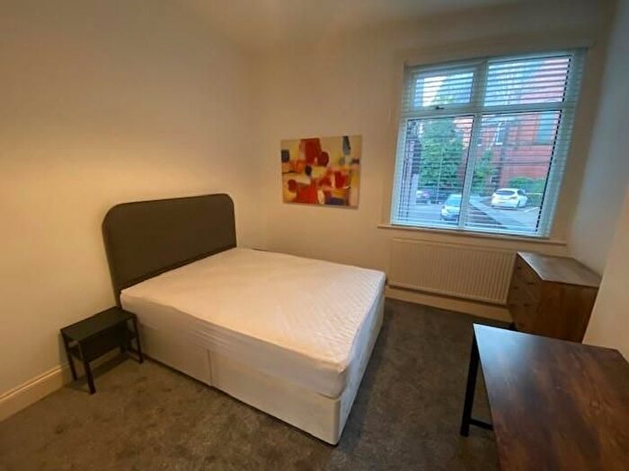 1 Bedroom Flat To Rent In Wilmslow Road, Withington, Manchester, M20