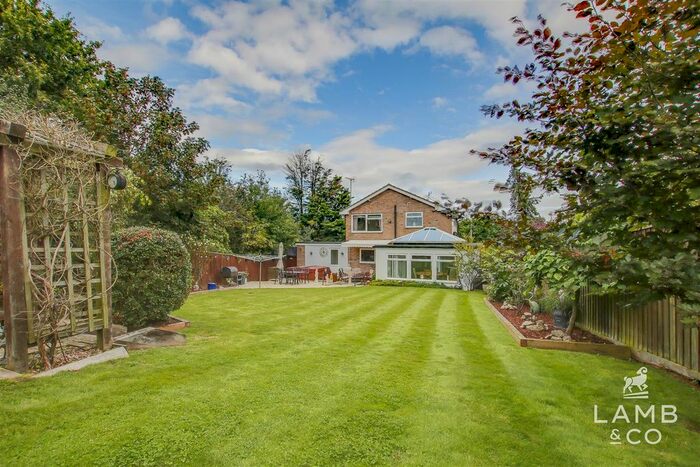 4 Bedroom Detached House For Sale In Orchard Close, Ramsey, CO12