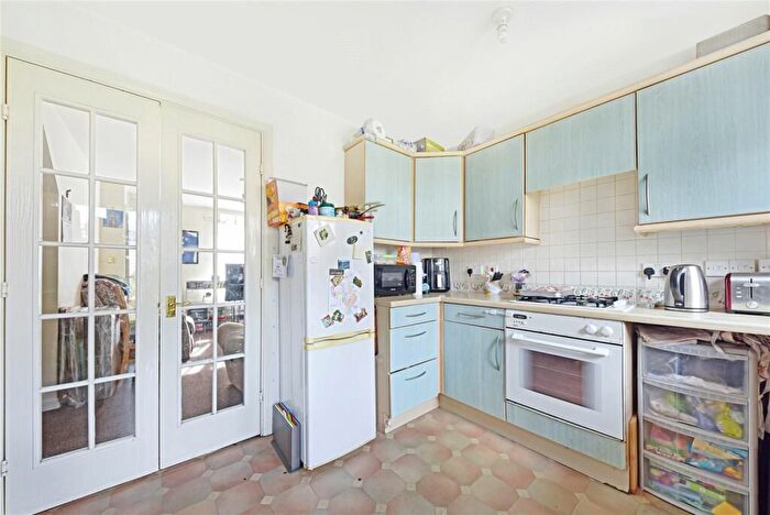 2 Bedroom End Of Terrace House To Rent In Cheshire Close, London, E17