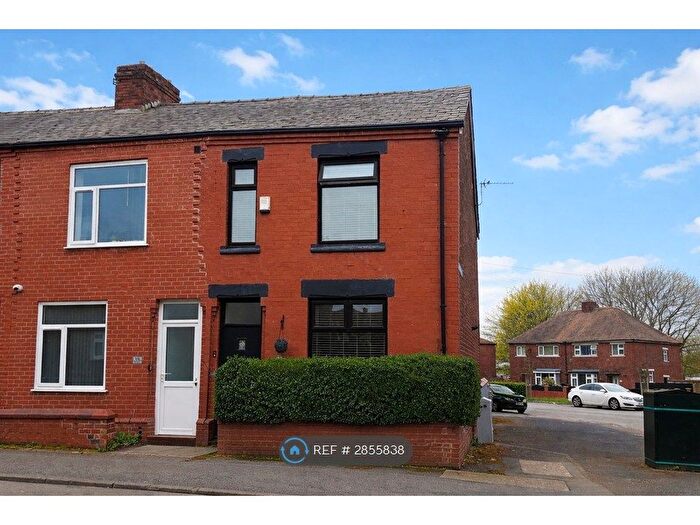 2 Bedroom Terraced House To Rent In Water St, Oldham, OL2
