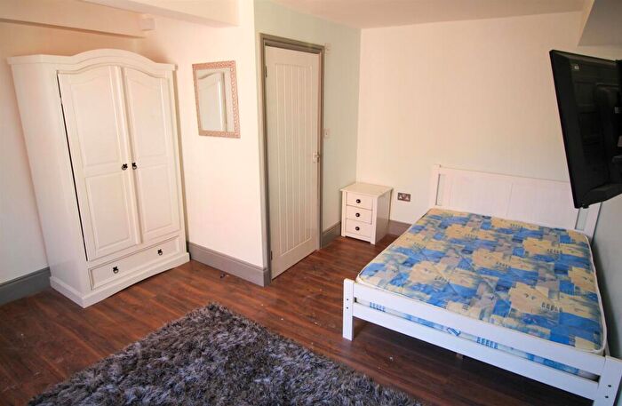 7 Bedroom Flat To Rent In **£pppw Including Bills** Derby Road, NG7