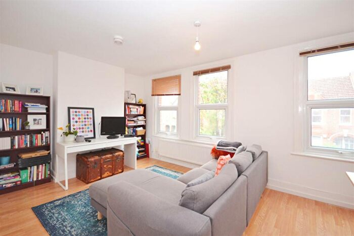 2 Bedroom Retirement Property To Rent In Bedroom Ground Floor Flat, Fleeming Road, Walthamstow - £, Pcm, E17