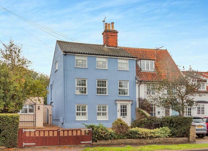 4 Bedroom Town House For Sale In Wrentham, Beccles, NR34