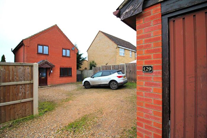 4 Bedroom Detached House To Rent In Holt Road, NR10