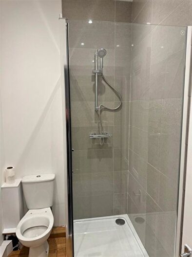 3 Bedroom Flat To Rent In Balmoral Terrace, Heaton, Newcastle Upon Tyne, NE6