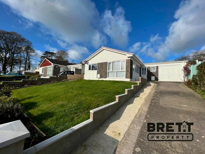 3 Bedroom Detached Bungalow To Rent In Whitehall Drive, Pembroke, Pembrokeshire. SA71