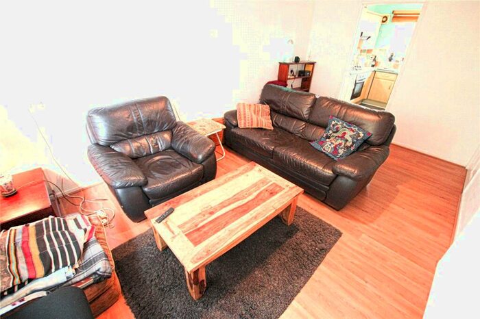 2 Bedroom Maisonette To Rent In Scotforth Close, Manchester, M15