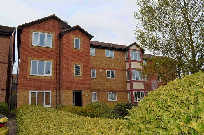 1 Bedroom Flat To Rent In Ramshaw Drive, Springfield, Chelmsford, CM2