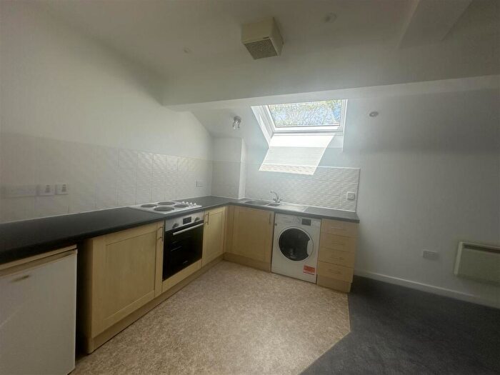 1 Bedroom Flat To Rent In Winforton Close, Redditch, B98