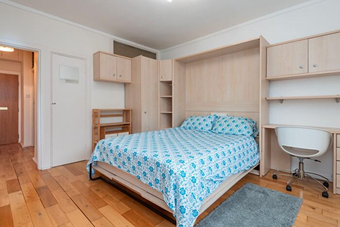 1 Bedroom Flat To Rent In Woburn Place, London, WC1H