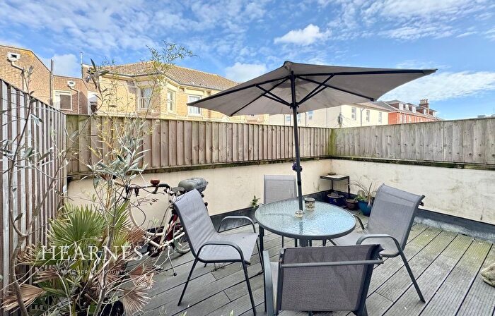 1 Bedroom Flat For Sale In West Hill Road, West Cliff, Bournemouth, BH2