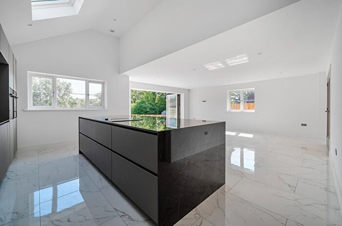 4 Bedroom Detached House For Sale In Southwick Road, North Boarhunt, Fareham, PO17