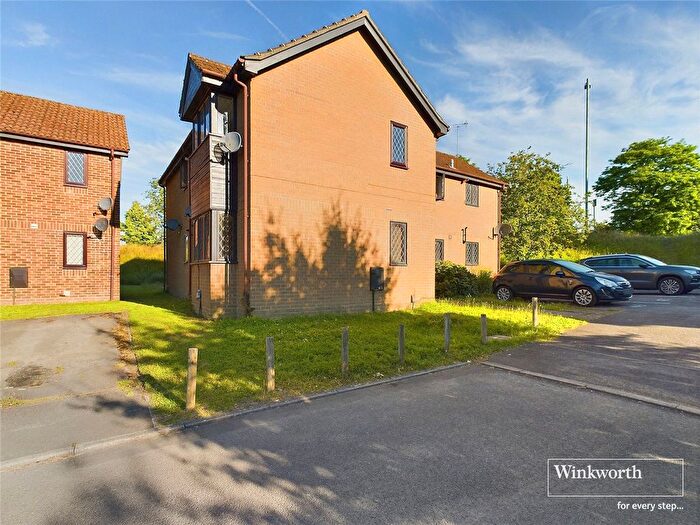 Studio To Rent In Ashmere Close, Calcot, Reading, Berkshire, RG31