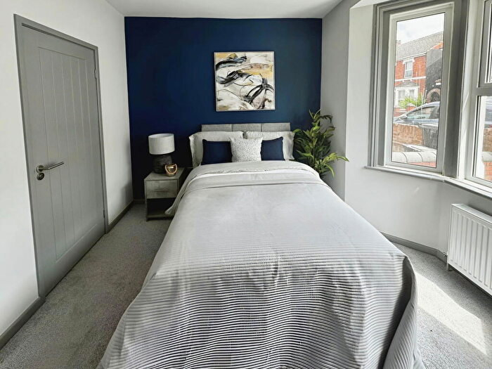 1 Bedroom Detached House To Rent In Lansdown Road, Old Town, Swindon, Wiltshire, SN1