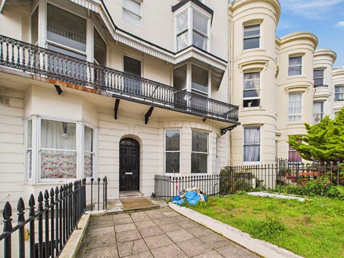 1 Bedroom Apartment To Rent In Lower Rock Gardens, Brighton, BN2