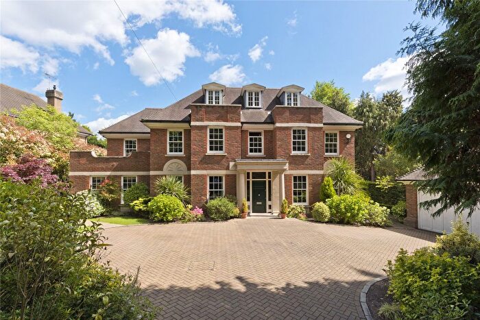 6 Bedroom Detached House To Rent In Eaton Park Road, Cobham, Surrey, KT11