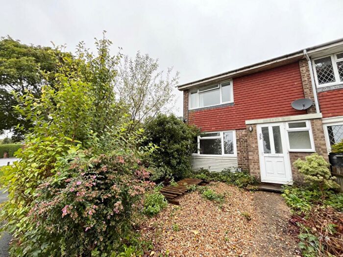 2 Bedroom House To Rent In Barrie Road, Farnham, GU9