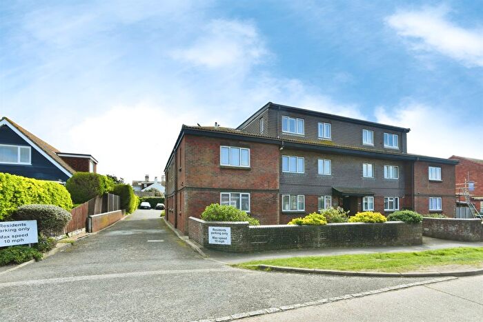 1 Bedroom Flat For Sale In Central Avenue, Telscombe Cliffs, Peacehaven, BN10